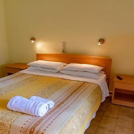 Maria's 4* Σβορωνάτα